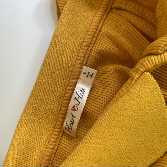 Yellow Sweater cardigan - Picture 4 of 4